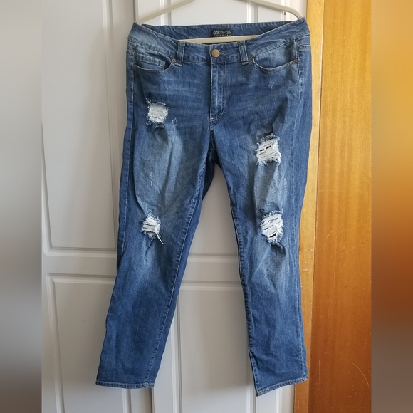🍭🚨Forever 21+ distressed denim jeans - Picture 4 of 7